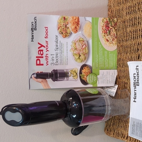 Hamilton Beach 3-in-1 Spiralizer - Never Used - Picture 2 of 5